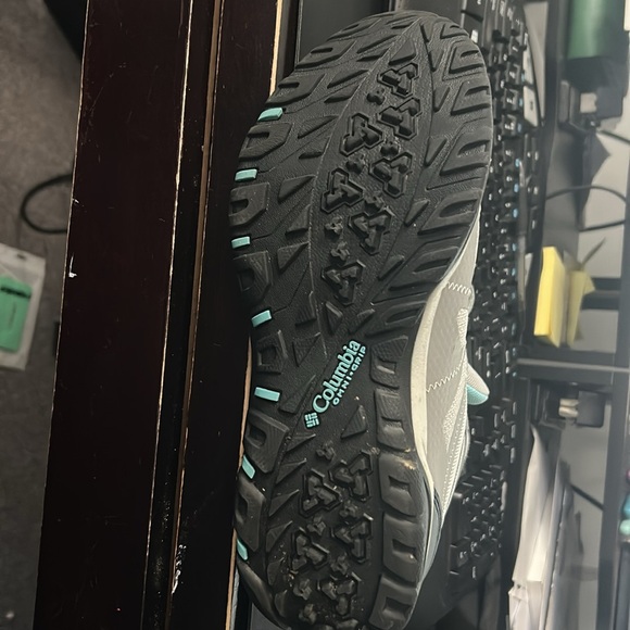 Columbia Women’s Grey and Blue Hiking Shoes - Picture 10 of 12